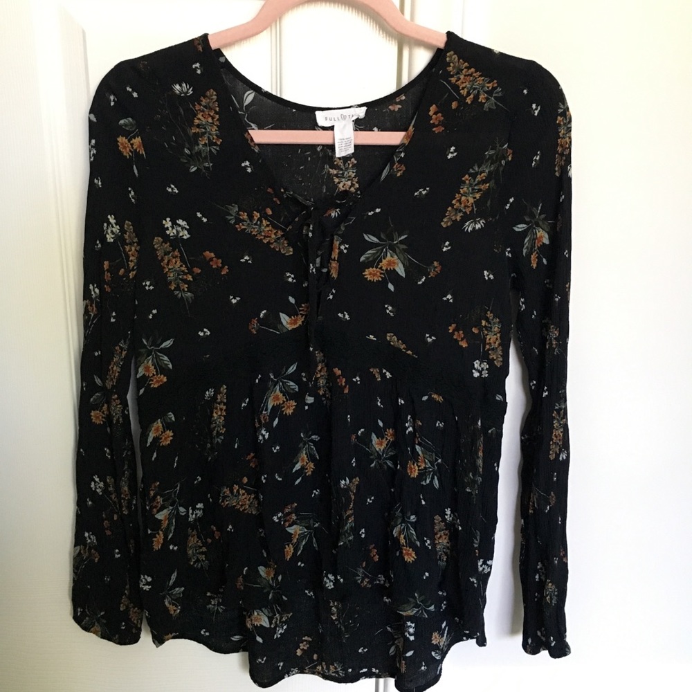 Tillys top